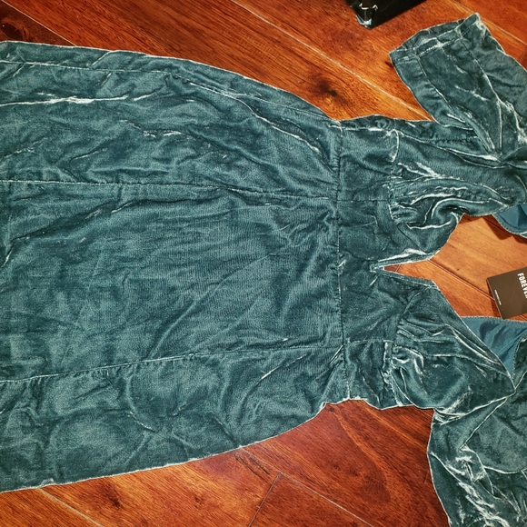 Crushed velvet seeming light teal green Dress - Picture 2 of 3
